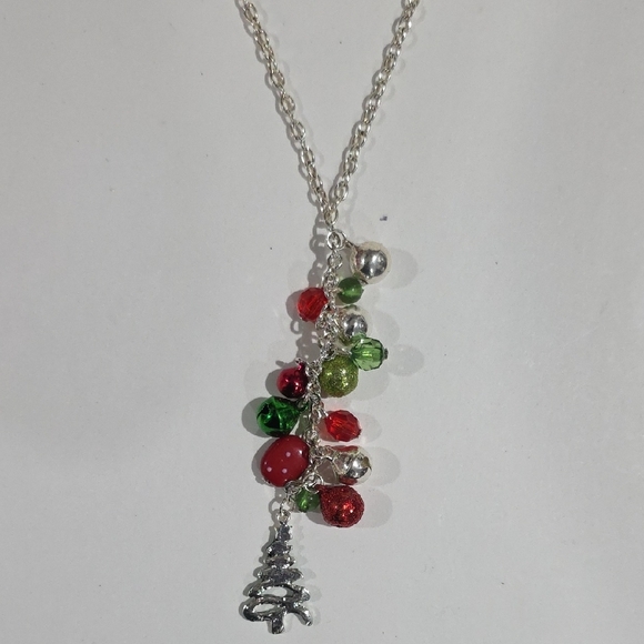 Silver Necklace & Earrings Set w/ Red & Green Crystals – Christmas Holiday Jewel - Picture 8 of 8
